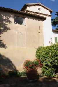 The building in which a panziókat is located