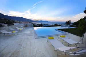 Bazén v ubytování Villa Piscina sul Mare nebo v jeho okolí
