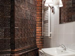 Kúpeľňa v ubytovaní Hotel Betmanowska Main Square Residence Adults Only
