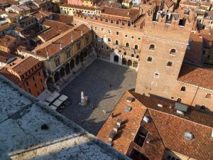 Uma vista geral de Verona ou a vista da cidade a partir do hotel