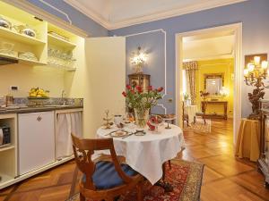 Restavracija oz. druge možnosti za prehrano v nastanitvi Dimora dei Leoni- Suite