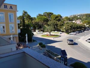 Nespecifikovaný výhled na hory nebo výhled na hory při pohledu z apartmánu