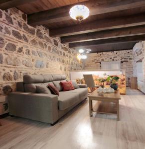Posedenie v ubytovaní Apartamentos Alcantara