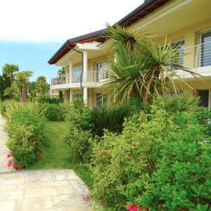 Κήπος έξω από το Phoenix Garda Hills