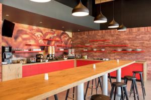 Η κουζίνα ή μικρή κουζίνα στο Ibis Irapuato