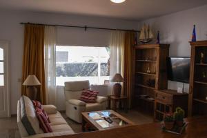 Telewizja i/lub zestaw kina domowego w obiekcie VILLA MANUELA by Buenavilla