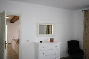 Zdjęcie z galerii obiektu VILLA MANUELA by Buenavilla w mieście Puerto Calero