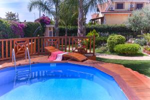 The swimming pool at or close to Villa nevada -20 min da Roma