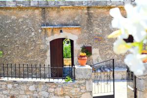 Fotografie z fotogalerie ubytování Anna's Stone House v destinaci Megála Khoráfia
