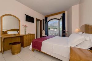 Gallery image of Bajamar Beach Hotel in Formia
