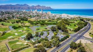 Gallery image of Beautiful Ocean Views in Strand