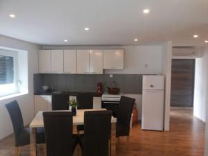 Foto dalla galleria di Sephora House a Stari Majdan Altre 32 foto