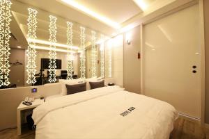 Gallery image of Premium Ava Hotel in Busan