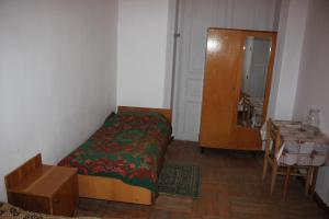 Ένα ή περισσότερα κρεβάτια σε δωμάτιο στο Firuza Hostel
