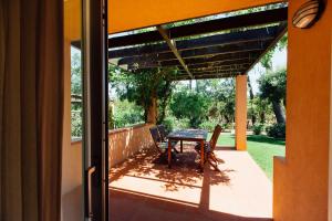 A garden outside Residence Renaione