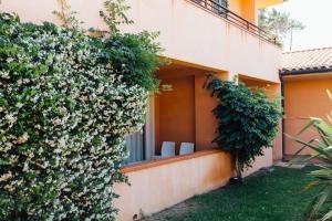 A garden outside Residence Renaione
