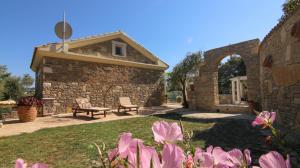 Imagen de la galería de Villa Ellie, en Agios Stefanos