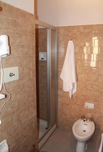 Ett badrum på Hotel Miramonti