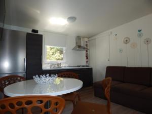 Posezení v ubytování Mobile House on Drage Beach