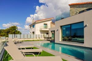 The swimming pool at or close to Eland Dream Villas