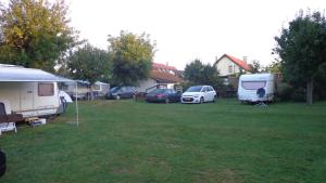 Vonkajšia záhrada v ubytovaní Pension Camp Prager
