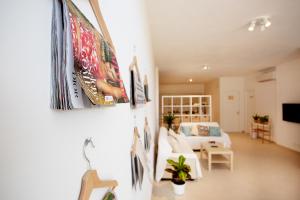 Televízia a/alebo spoločenská miestnosť v ubytovaní 6Venti close to the beach of Marina di Modica,5 minutes walking distance about