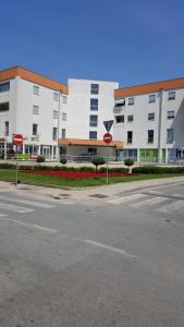 Budova, v ktorej sa apartmán nachádza