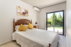 Gallery image of Family Country House in Faro