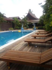 Bazén v ubytování Sengahloune Resort nebo v jeho okolí