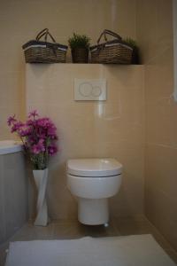 A bathroom at Saint Michael - Garni Hotel