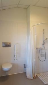 Phòng tắm tại Lake Como Peace Lodge - Casa della Pace