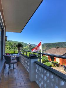 A balcony or terrace at Apartment Happy Mosel