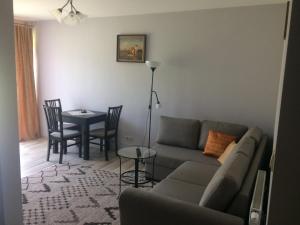 Posedenie v ubytovaní Apartament Łagiewniki Krakow + 4 fotografie