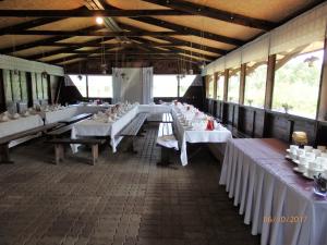 Restaurace v ubytování Sõrve Holiday Home