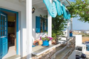 Gallery image of Aphrodite Holiday Home in Artemonas