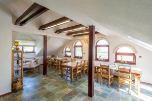 Restoran ili drugo mesto za obedovanje u objektu Farma Loreta