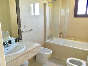 Kúpeľňa v ubytovaní Apartment Terrazas de Costalita