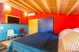 Łóżko lub łóżka w pokoju w obiekcie House Mondrian
