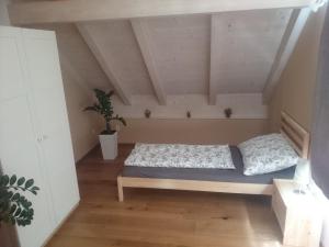 Posteľ alebo postele v izbe v ubytovaní Apartmán Jakubka