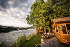 Afbeelding uit fotogalerij van Skeena River House Bed & Breakfast in Terrace