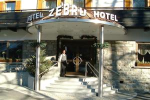 Exteriér nebo vchod ubytování Hotel Zebru