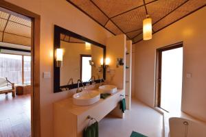 Uma casa de banho em Safari Island