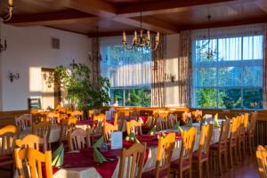 Restorāns vai citas vietas, kur ieturēt maltīti, naktsmītnē Hotel Restaurant Winterbach