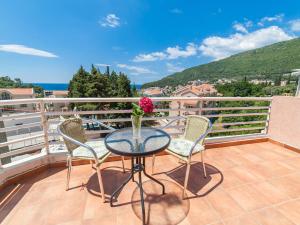 Gallery image of Apartments NICE in Petrovac na Moru