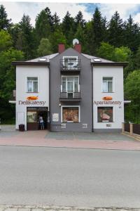 Budova, v ktorej sa apartmán nachádza