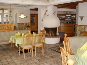 Restaurace v ubytování Gasthof zum See