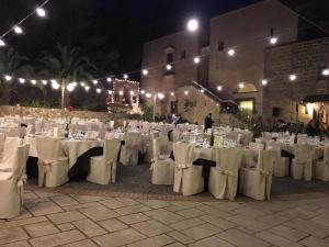 A restaurant or other place to eat at Casale Sombrino