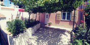 Сад в APARTMAN ERCEGOVIĆ