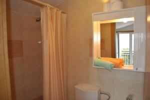 Koupelna v ubytování Apartmani Dalmadino + 37 fotografií