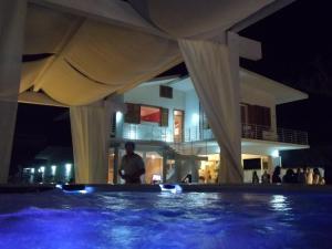 Πισίνα στο ή κοντά στο SUITEBEACH b&b and resort
